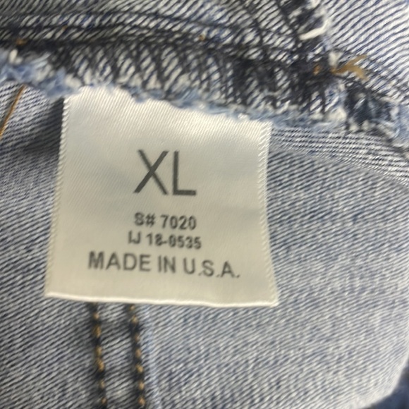 Fashion Nova blue distressed denim Capri Sz XL - Picture 2 of 8